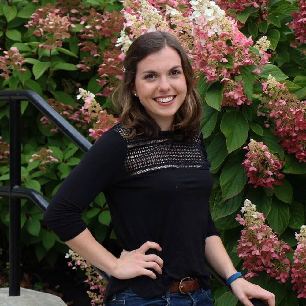 Meet your Posher, Laura